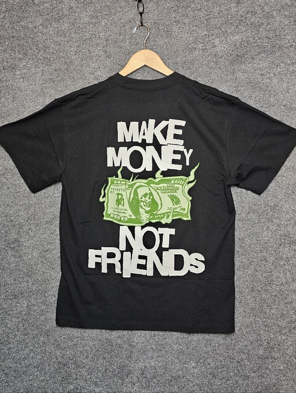 NWT "Make Money Not Friends" Skull Graphic Tee- Large